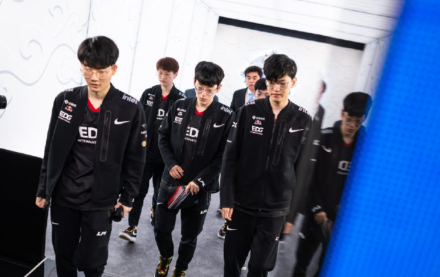 次比赛中尤 次比赛中尤